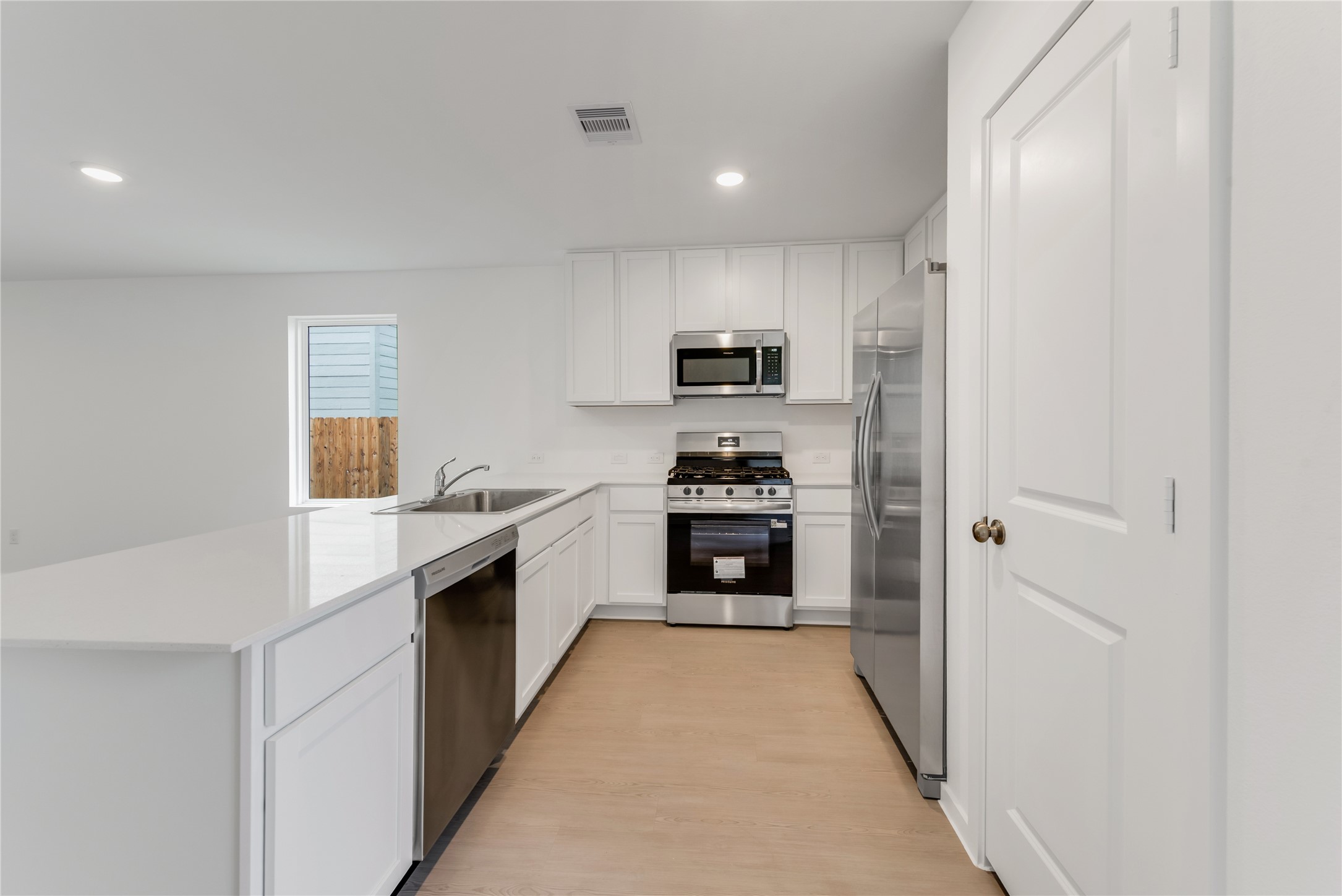 207 Farray Forest Lane Property Photo 11