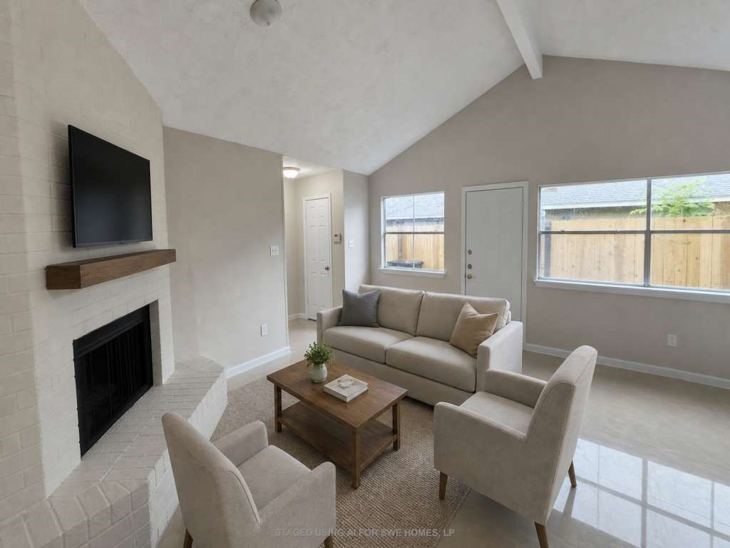 16528 Monte Carlo Lane Property Photo 3