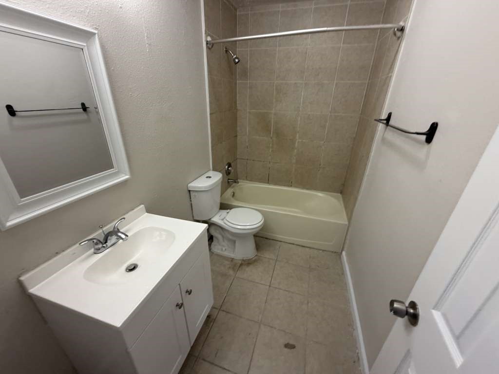 16528 Monte Carlo Lane Property Photo 8