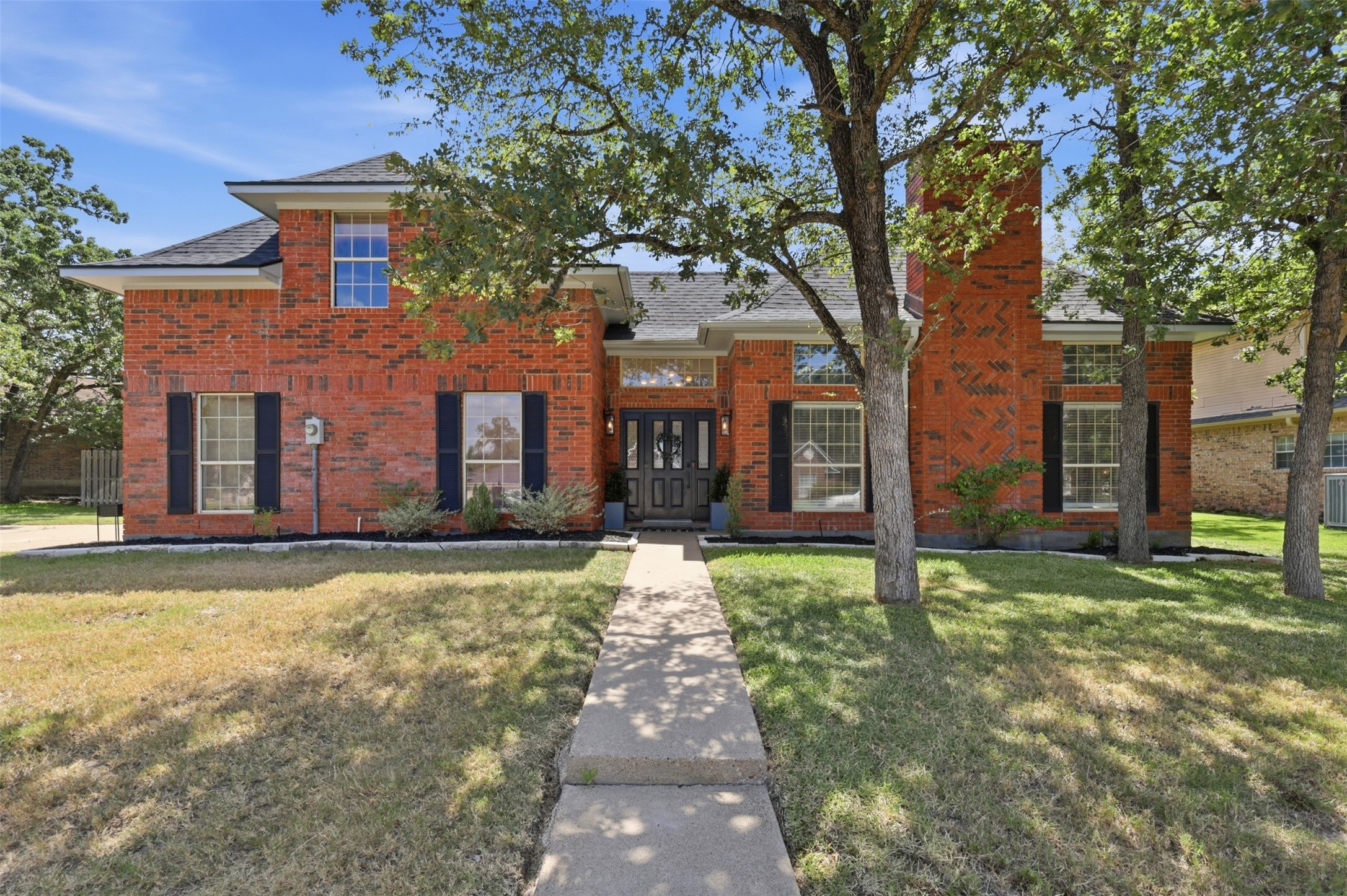 4723 Williamsburg Drive