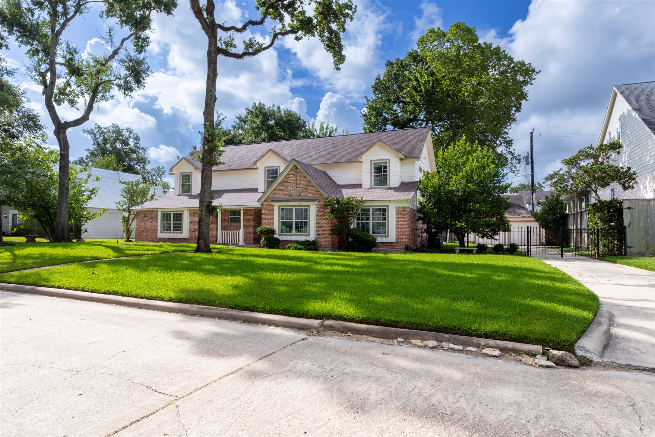 14115 River Forest Drive Property Photo 4