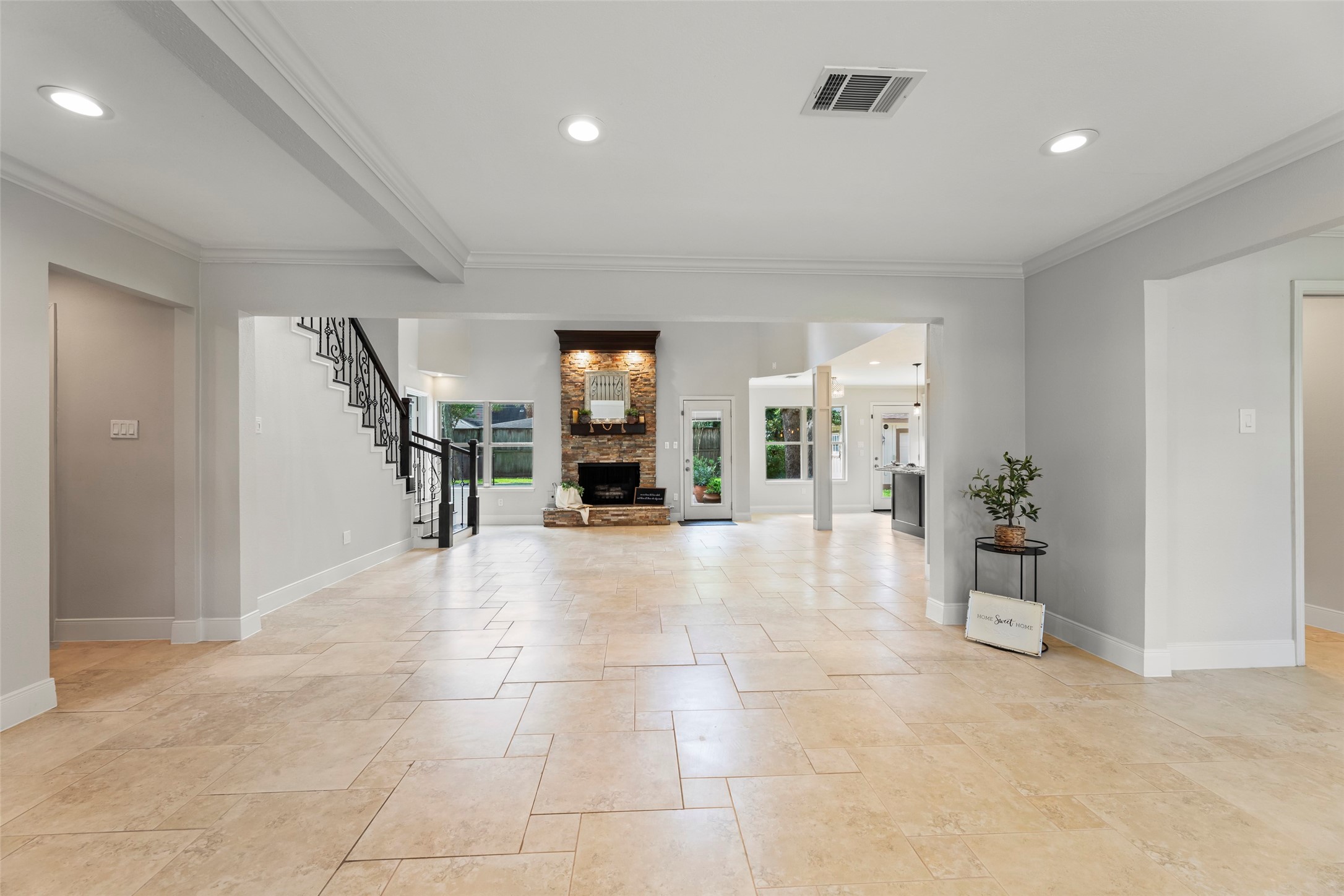 14115 River Forest Drive Property Photo 6