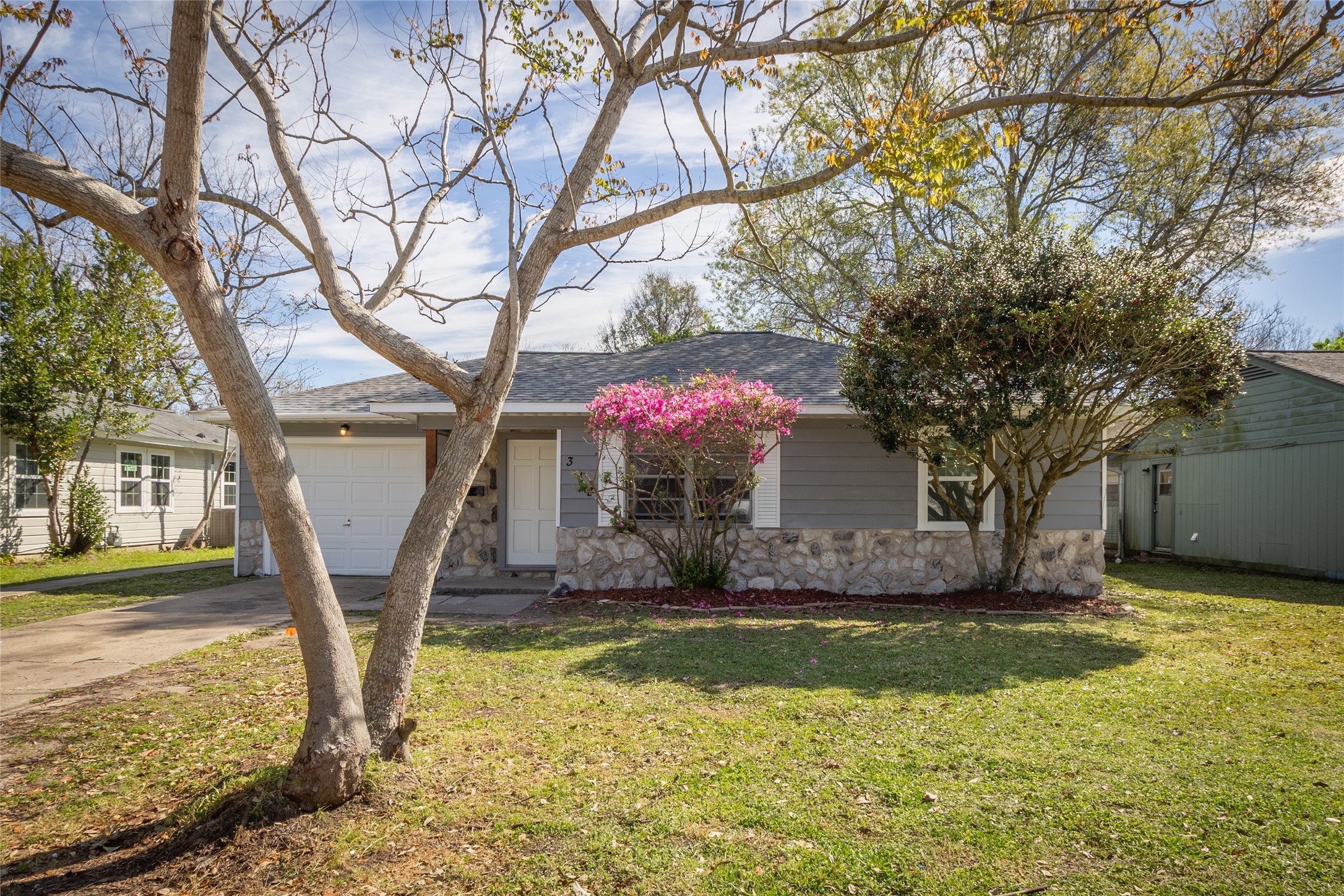 313 Evans Street Property Photo 1