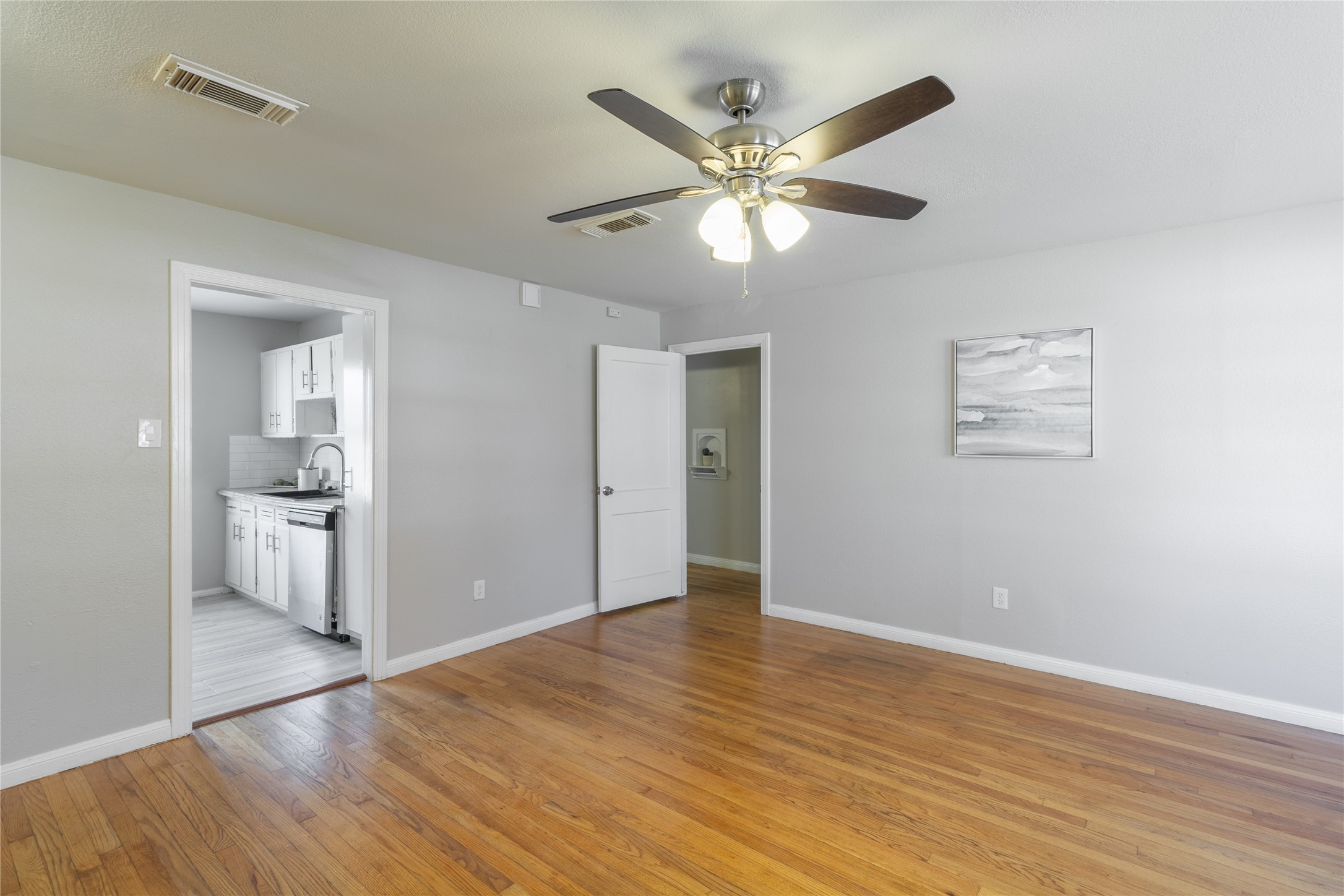313 Evans Street Property Photo 2