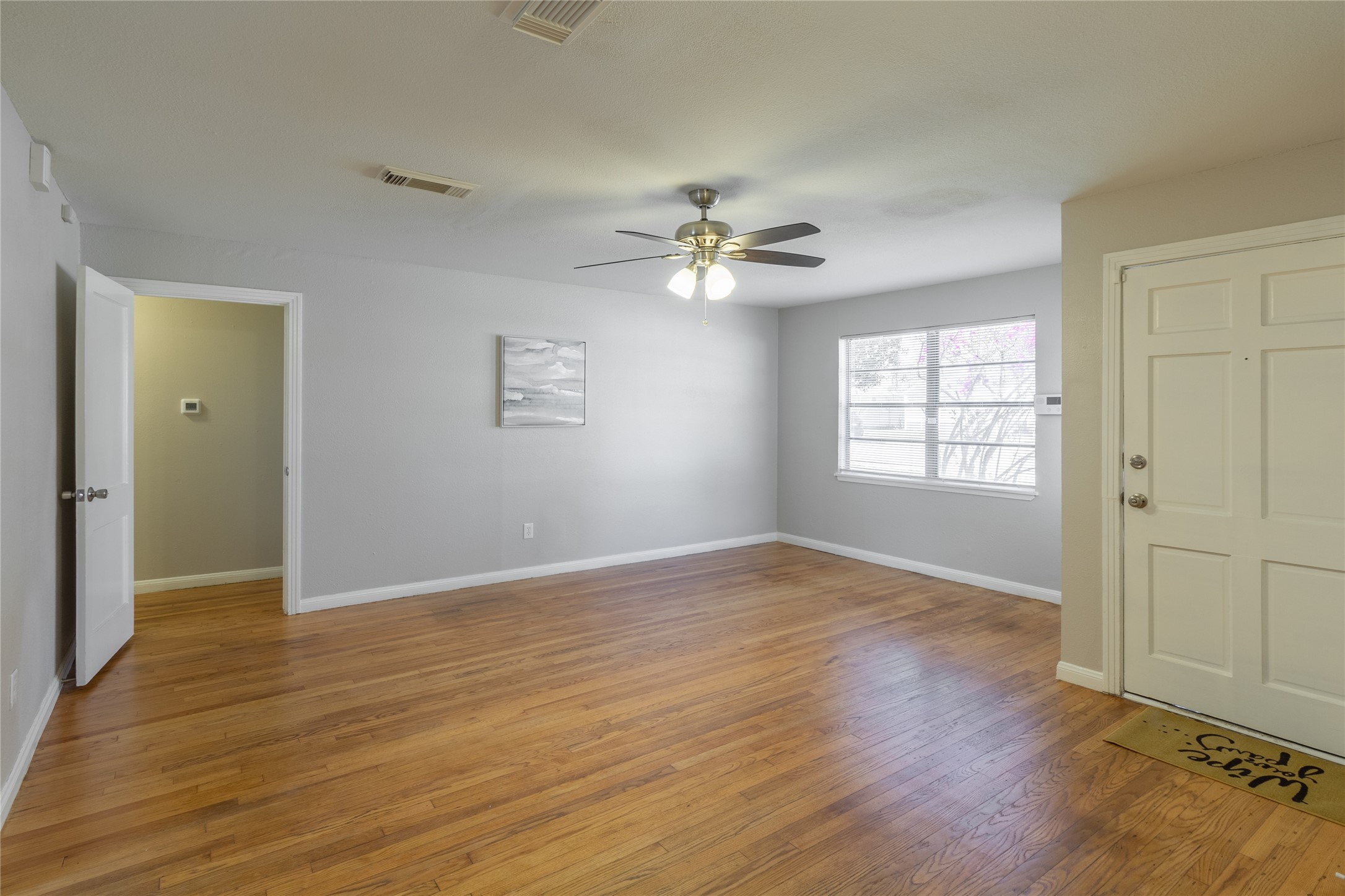 313 Evans Street Property Photo 6
