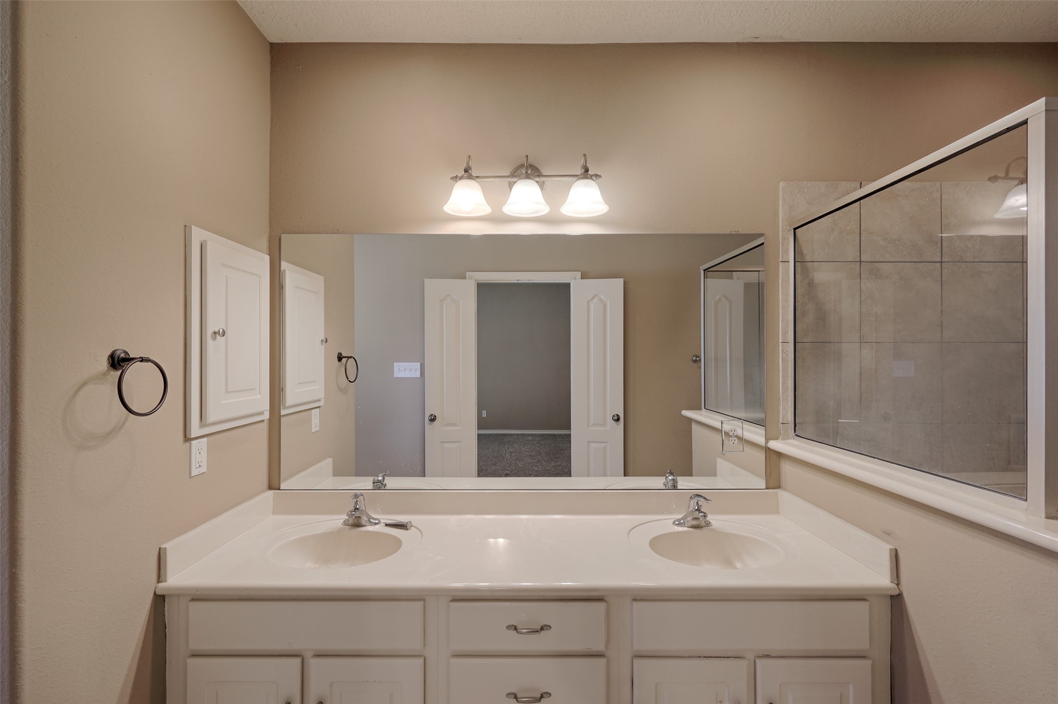 12460 Lyra Drive Property Photo 18