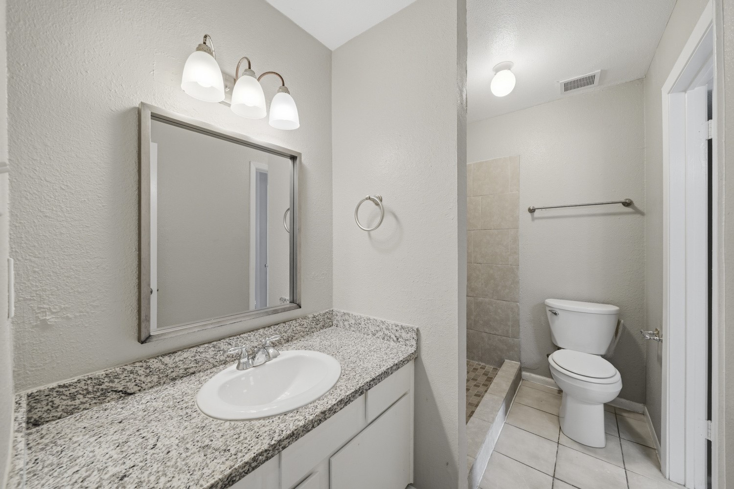 4605 Orange Circle N Property Photo 10