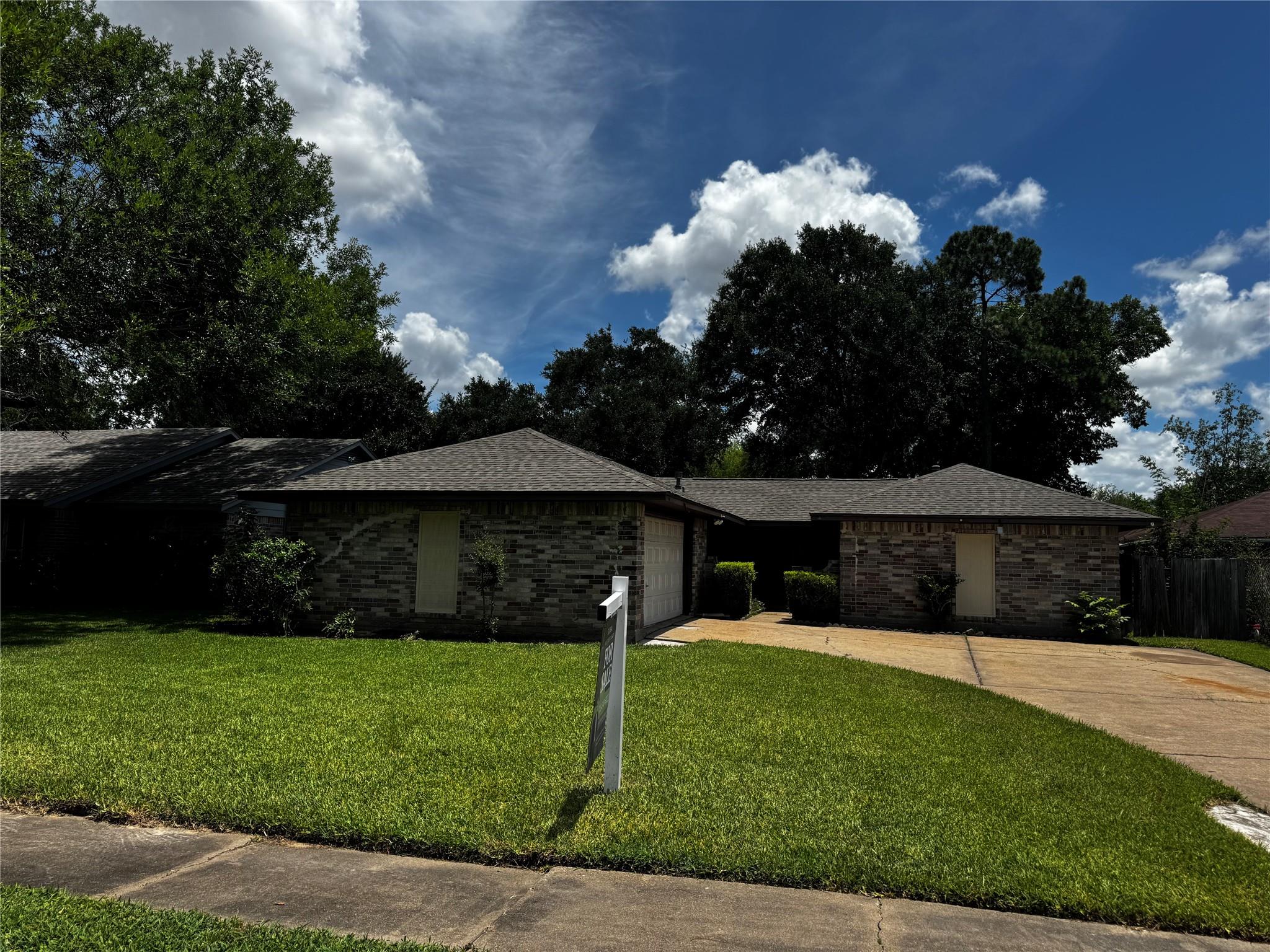 10415 Sageburrow Drive, Houston Tx 77089 Property Photo 4