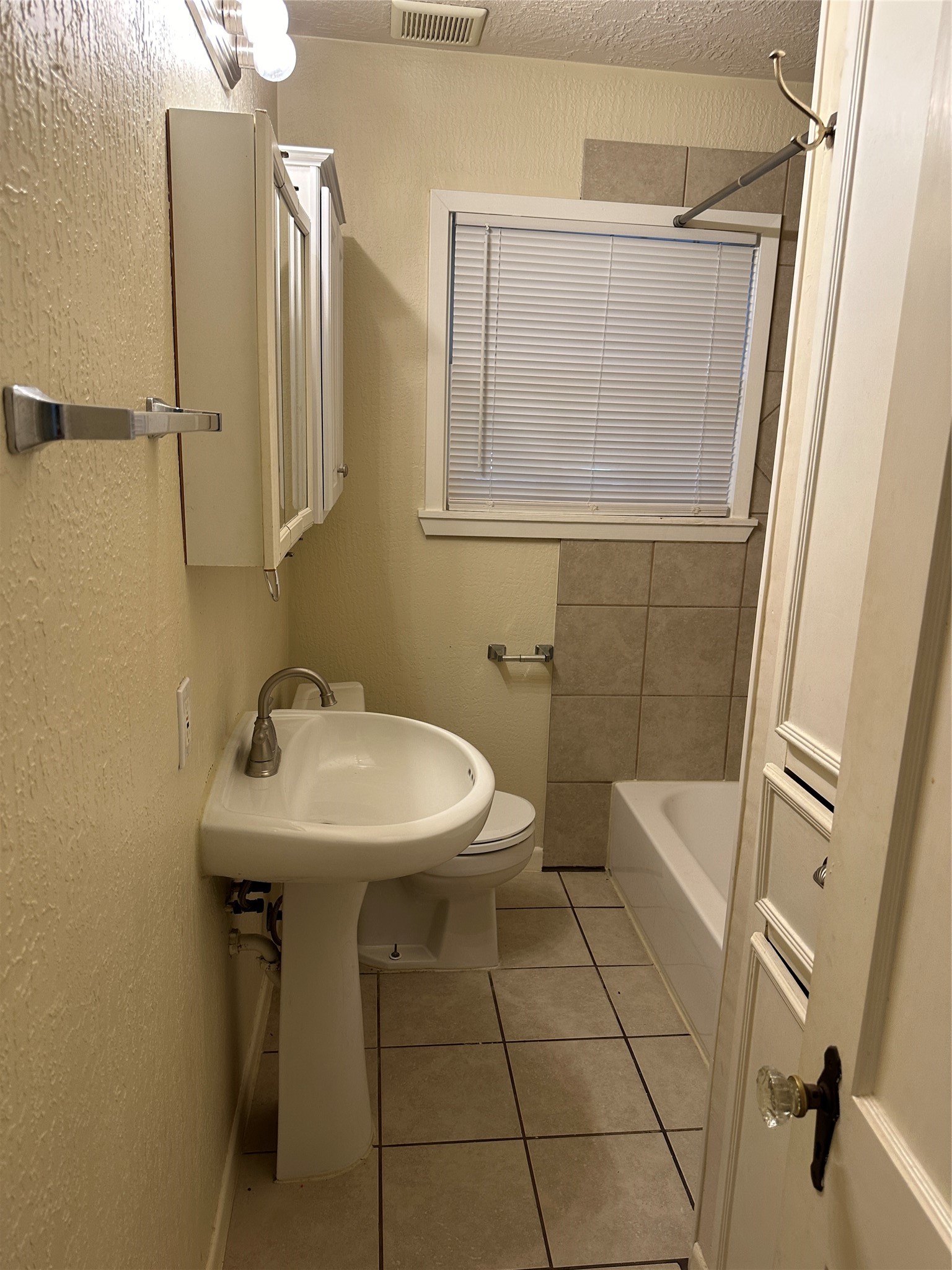 1016 S Booth Lane B Property Photo 8