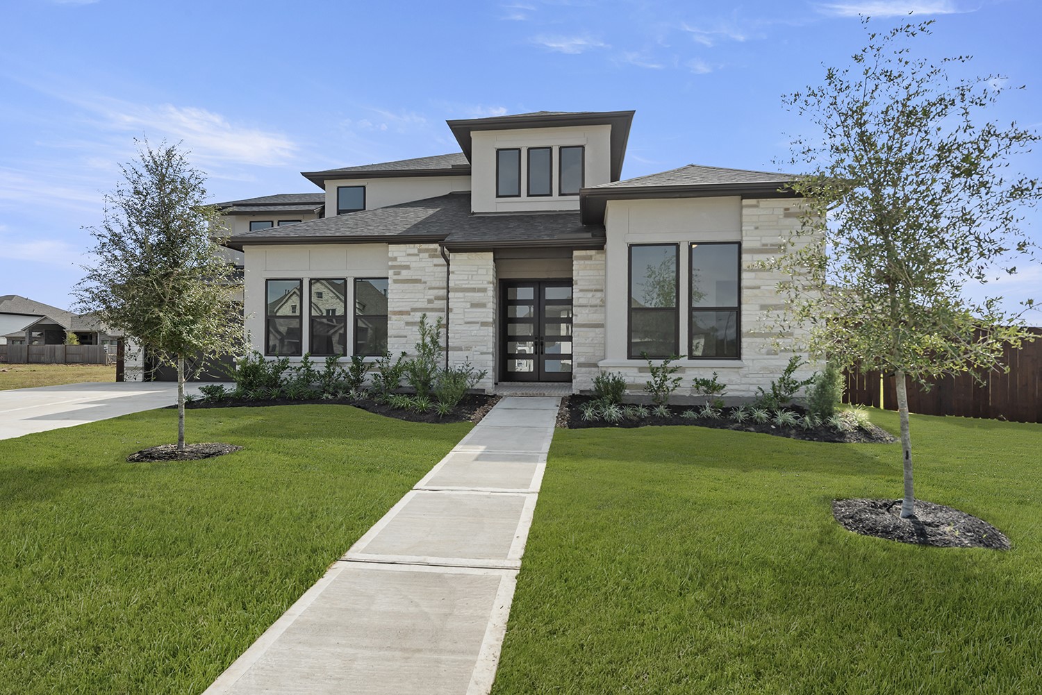 5002 Fountainhead Lane Property Photo 1