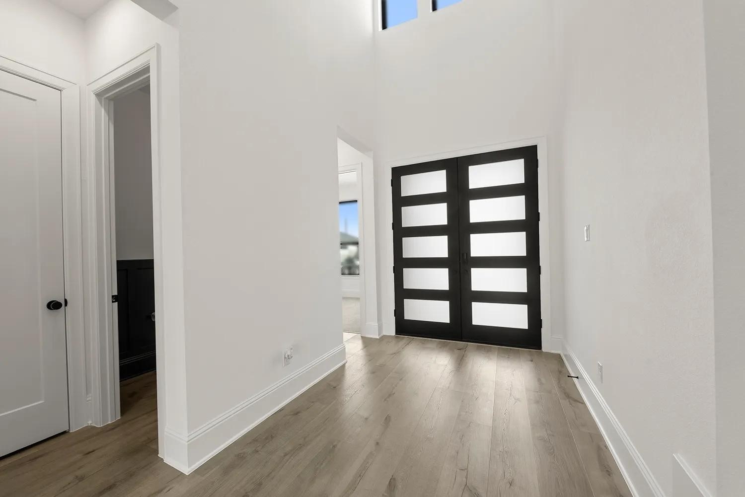 5002 Fountainhead Lane Property Photo 3