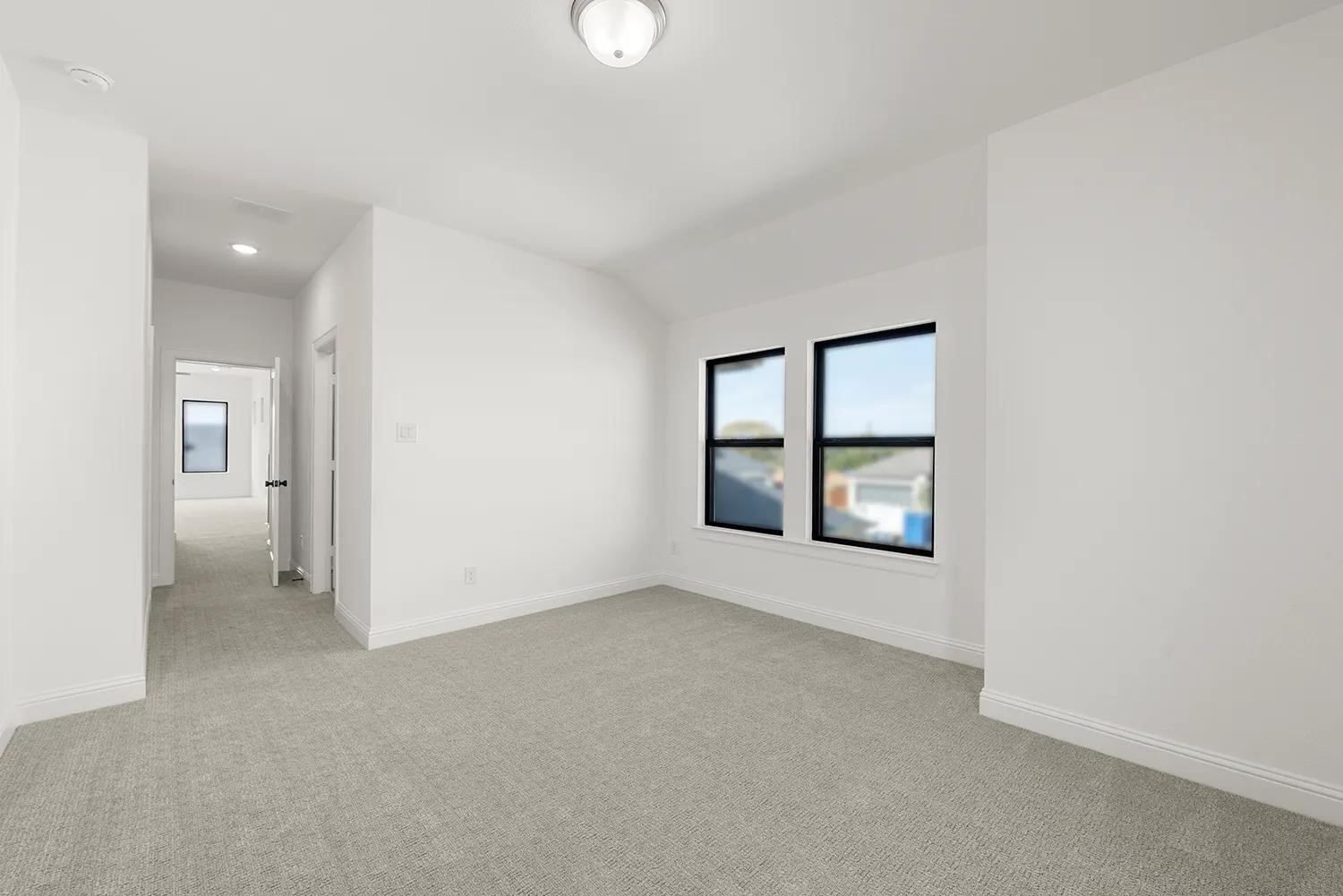 5002 Fountainhead Lane Property Photo 7