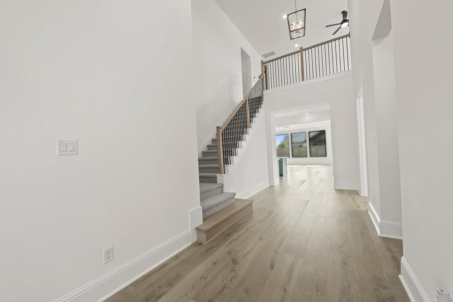 5002 Fountainhead Lane Property Photo 9