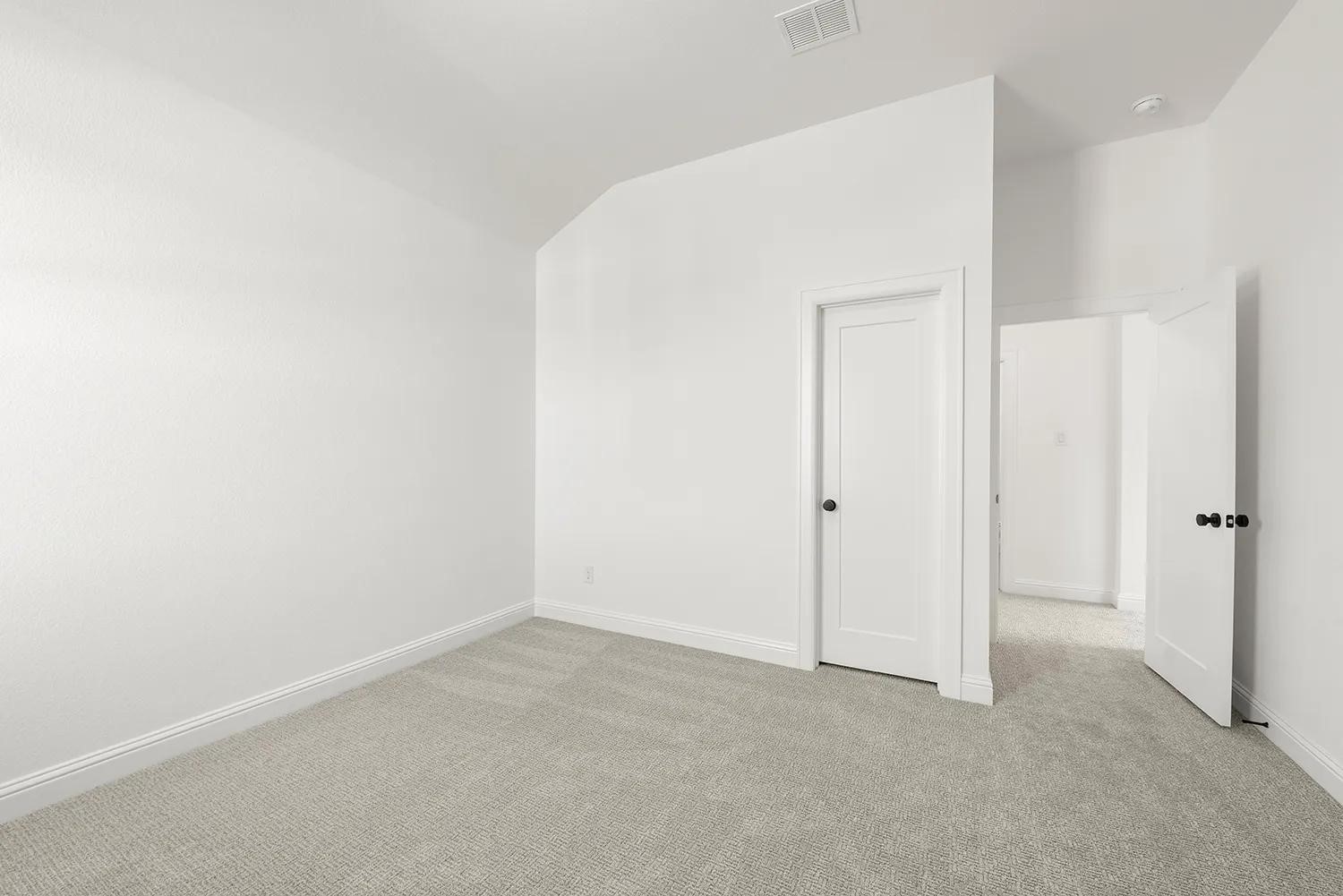 5002 Fountainhead Lane Property Photo 11