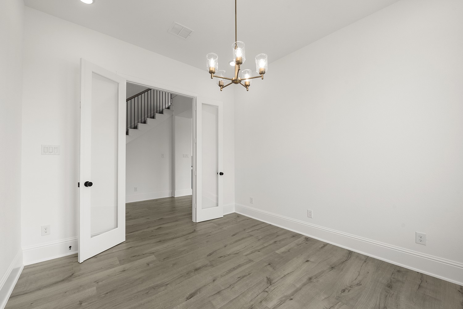 5002 Fountainhead Lane Property Photo 12