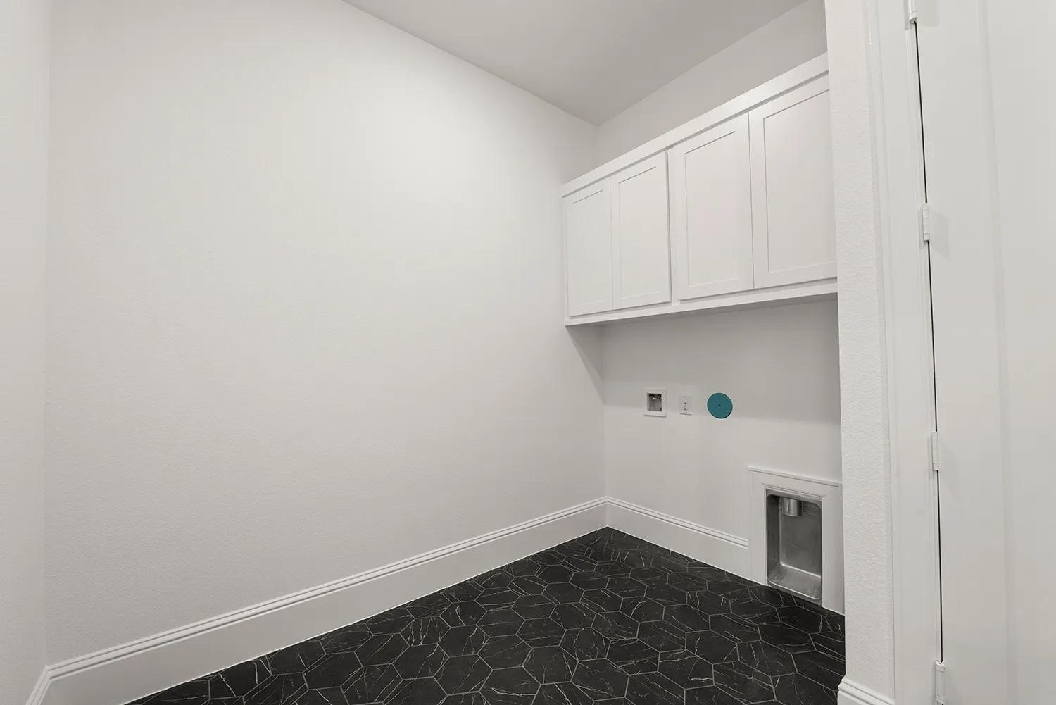 5002 Fountainhead Lane Property Photo 38