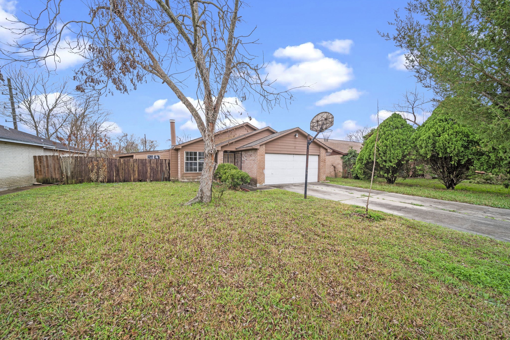 7535 Roaring Springs Drive Property Photo 1