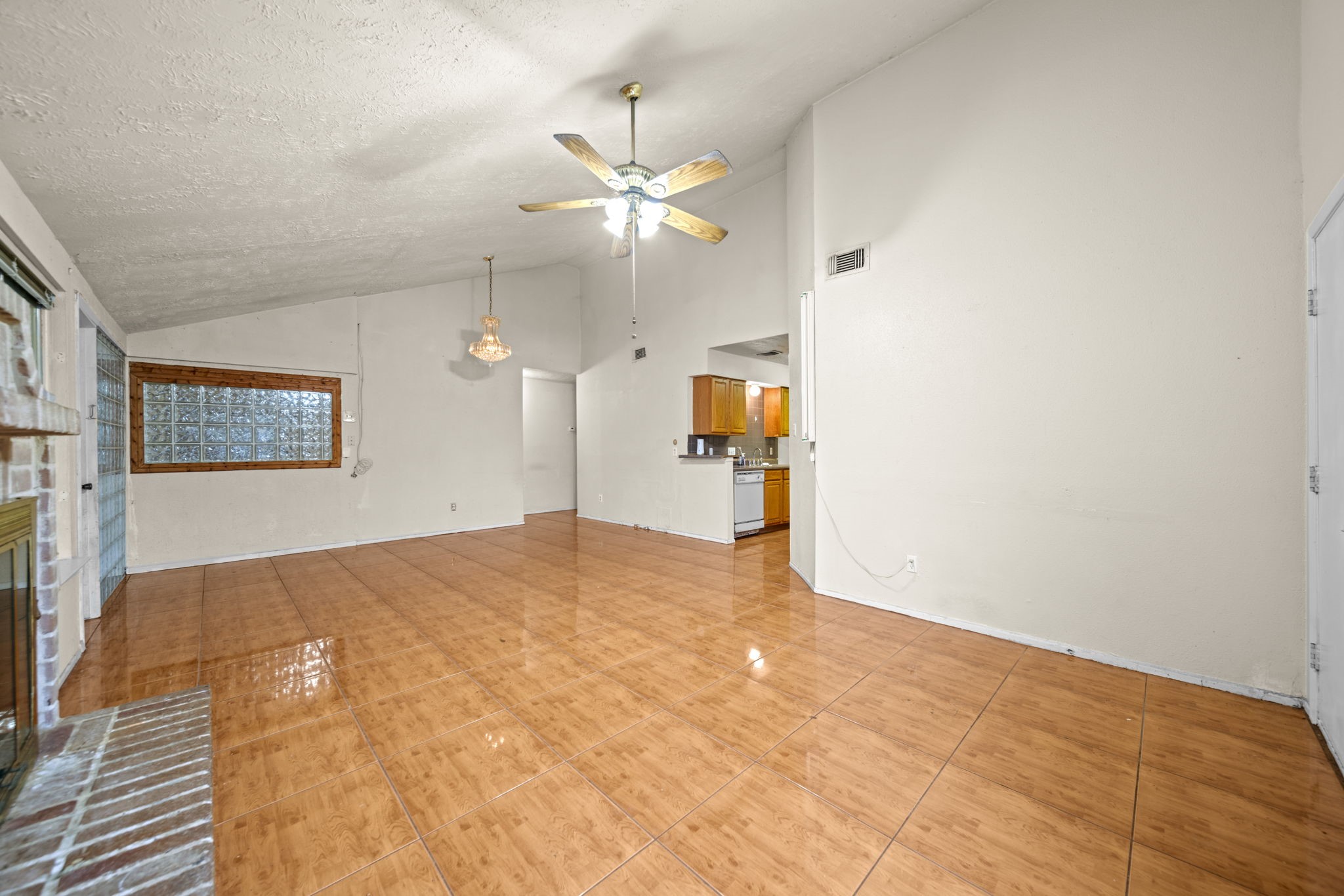 7535 Roaring Springs Drive Property Photo 3
