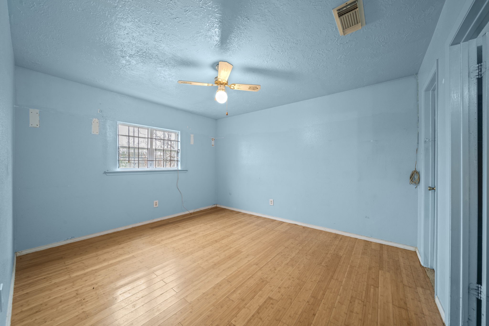 7535 Roaring Springs Drive Property Photo 10