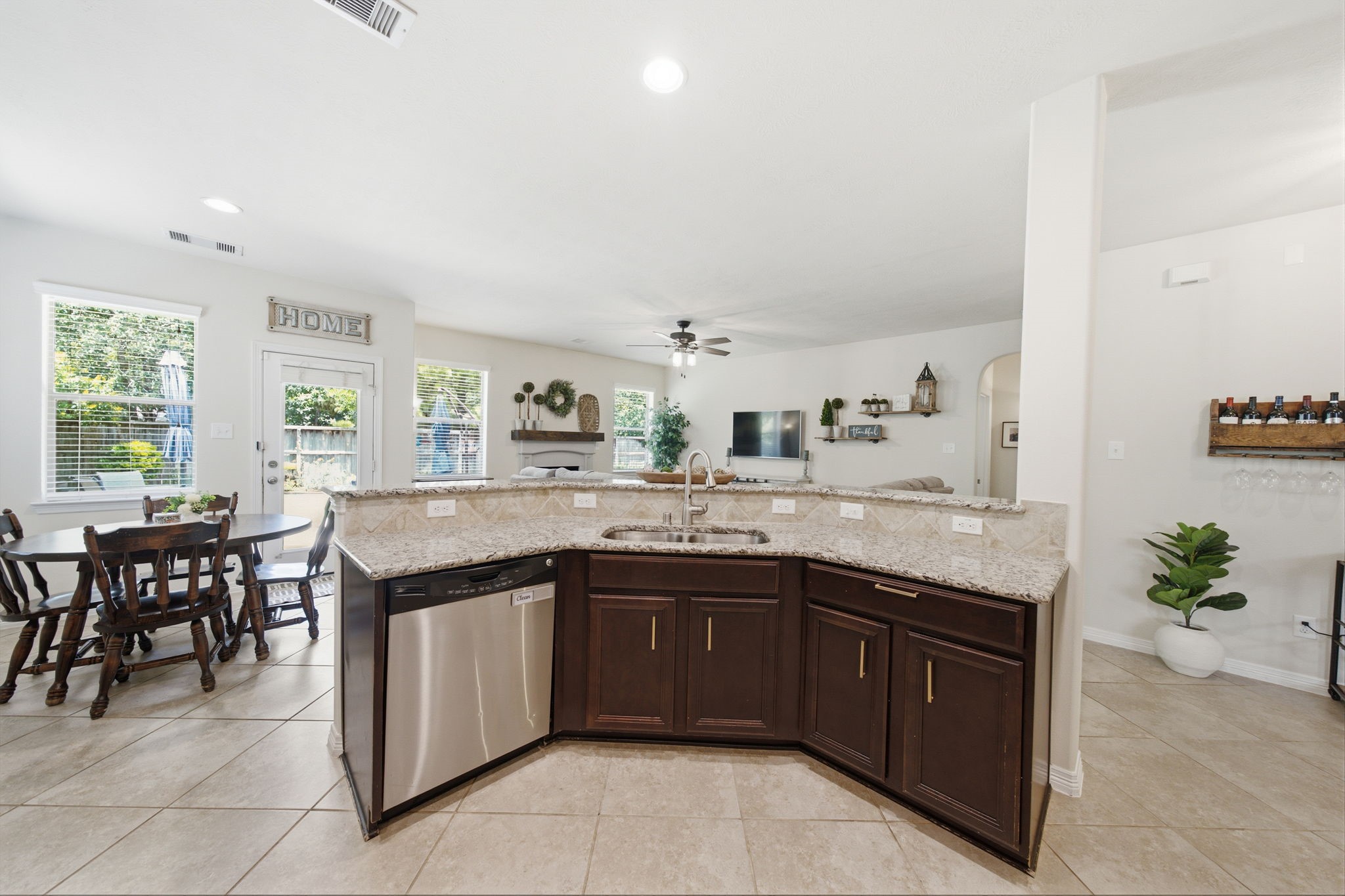 6122 Harmony Park Lane Property Photo 13
