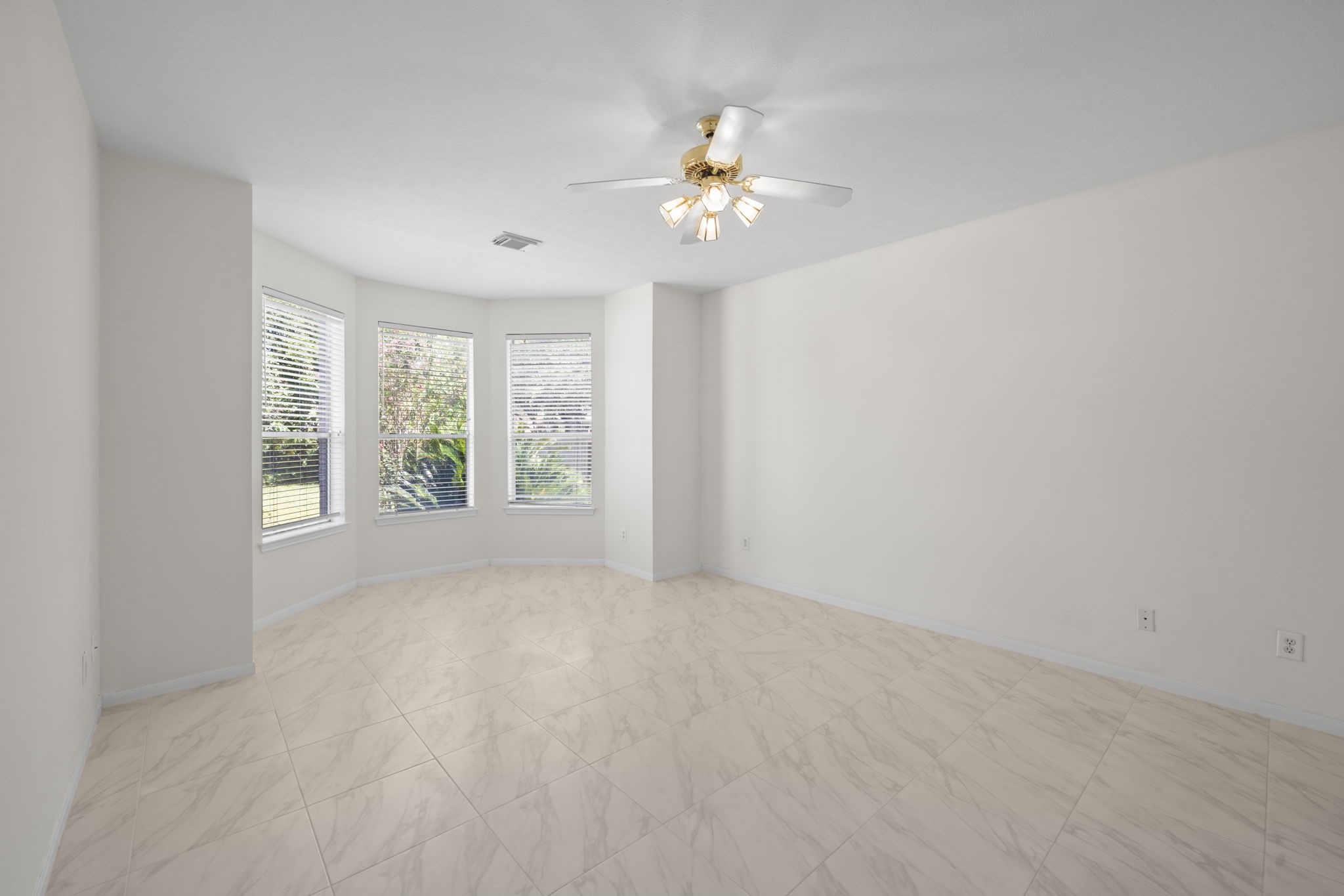 3415 Shadymist Drive Property Photo 24