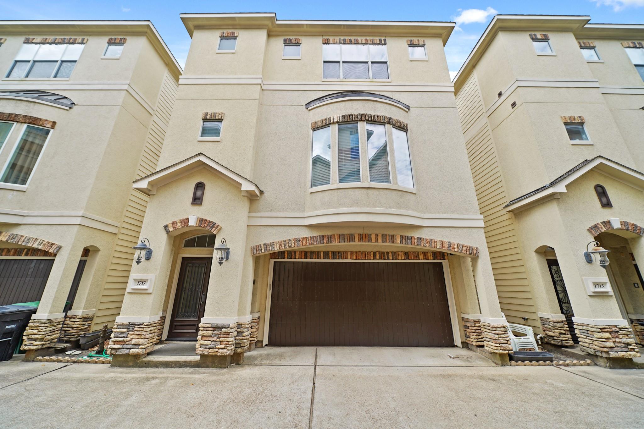 1717 Francis Street Property Photo 1