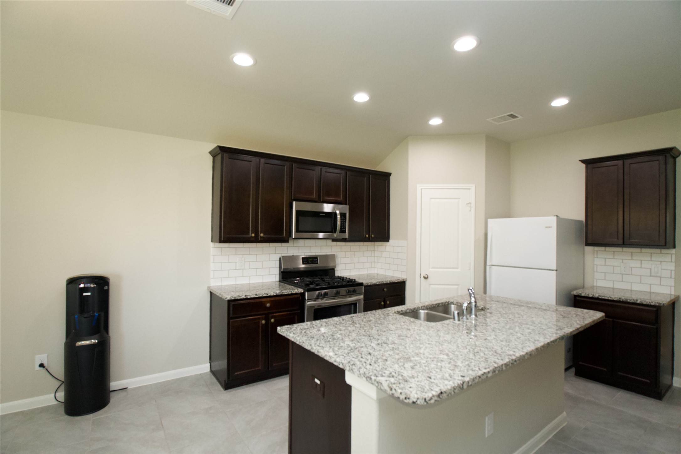 29506 Patricias Way Property Photo 5