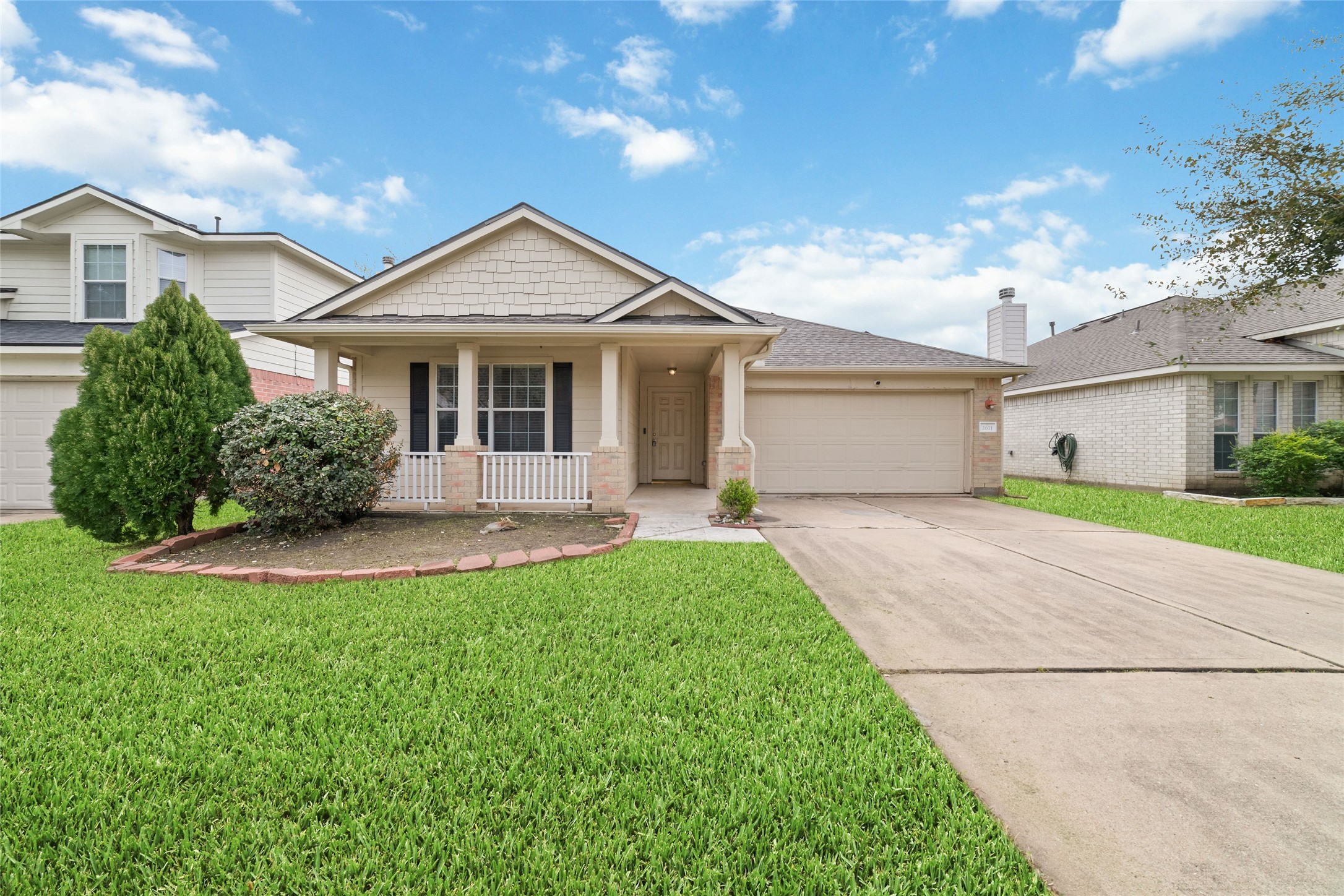 2611 Floral Bloom Way Property Photo 1