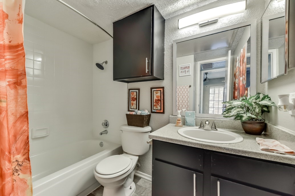 8081 Marvin D Love Freeway 1221 Property Photo 11