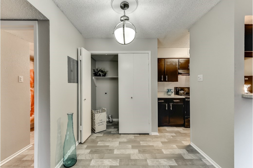 8081 Marvin D Love Freeway 1221 Property Photo 14