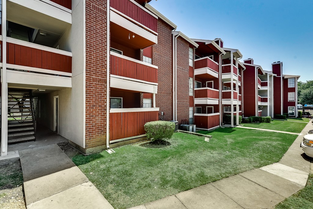 8081 Marvin D Love Freeway 1221 Property Photo 22