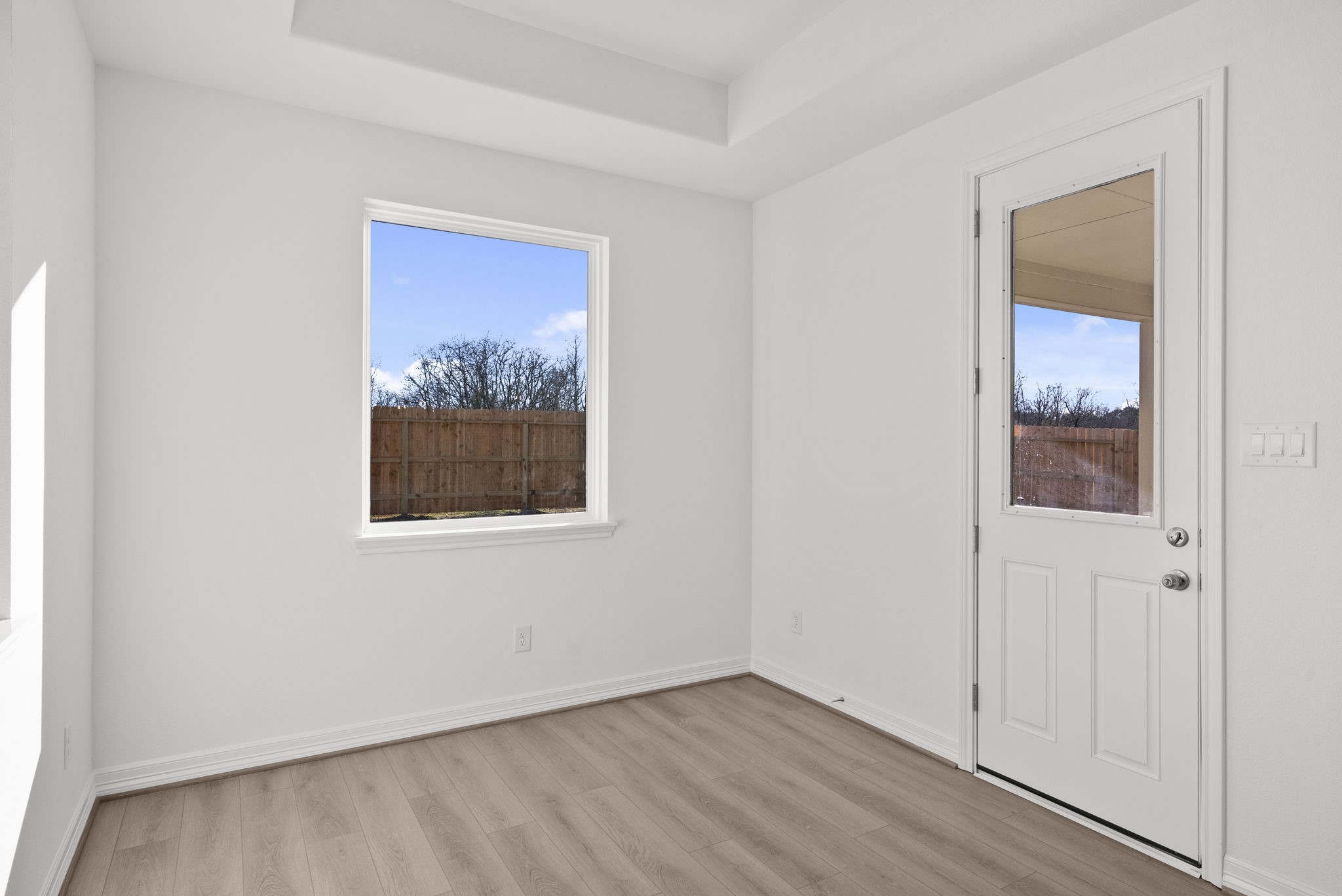 14818 Mission Avenue Property Photo 4