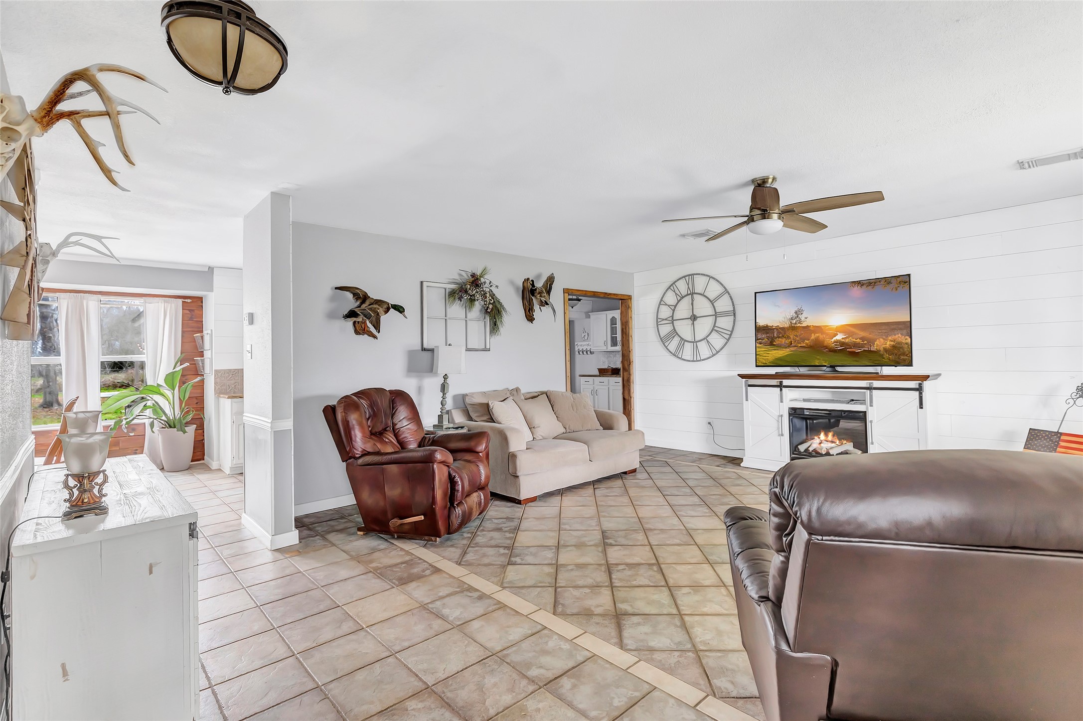 1305 County Road 2089 Property Photo 7