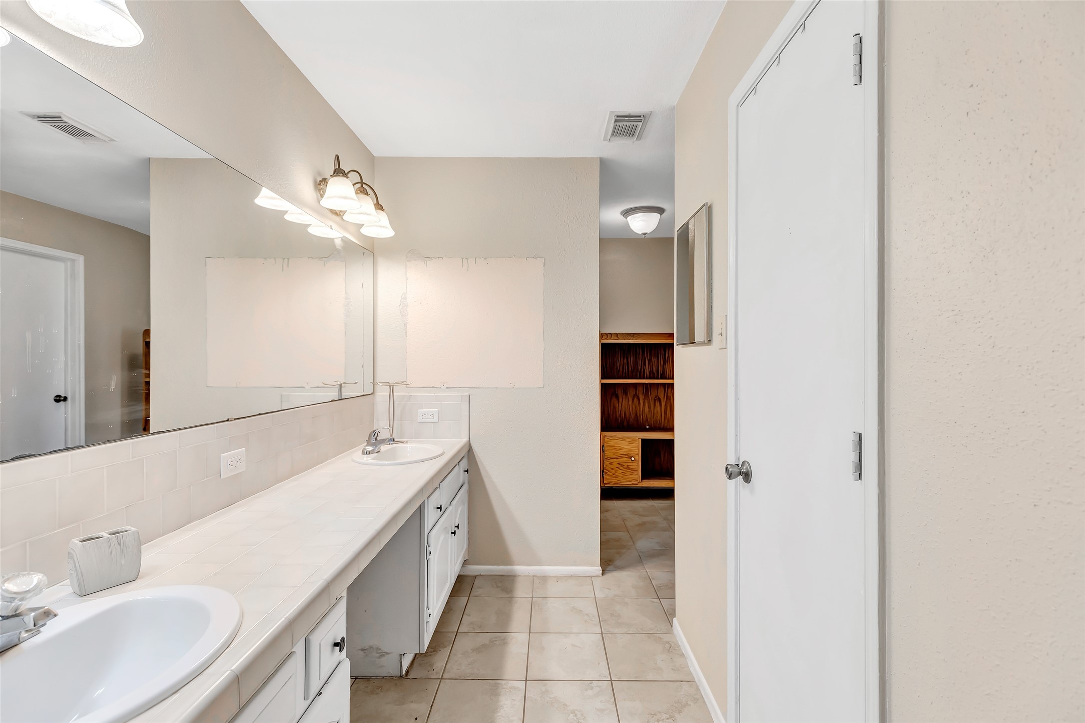 1305 County Road 2089 Property Photo 21