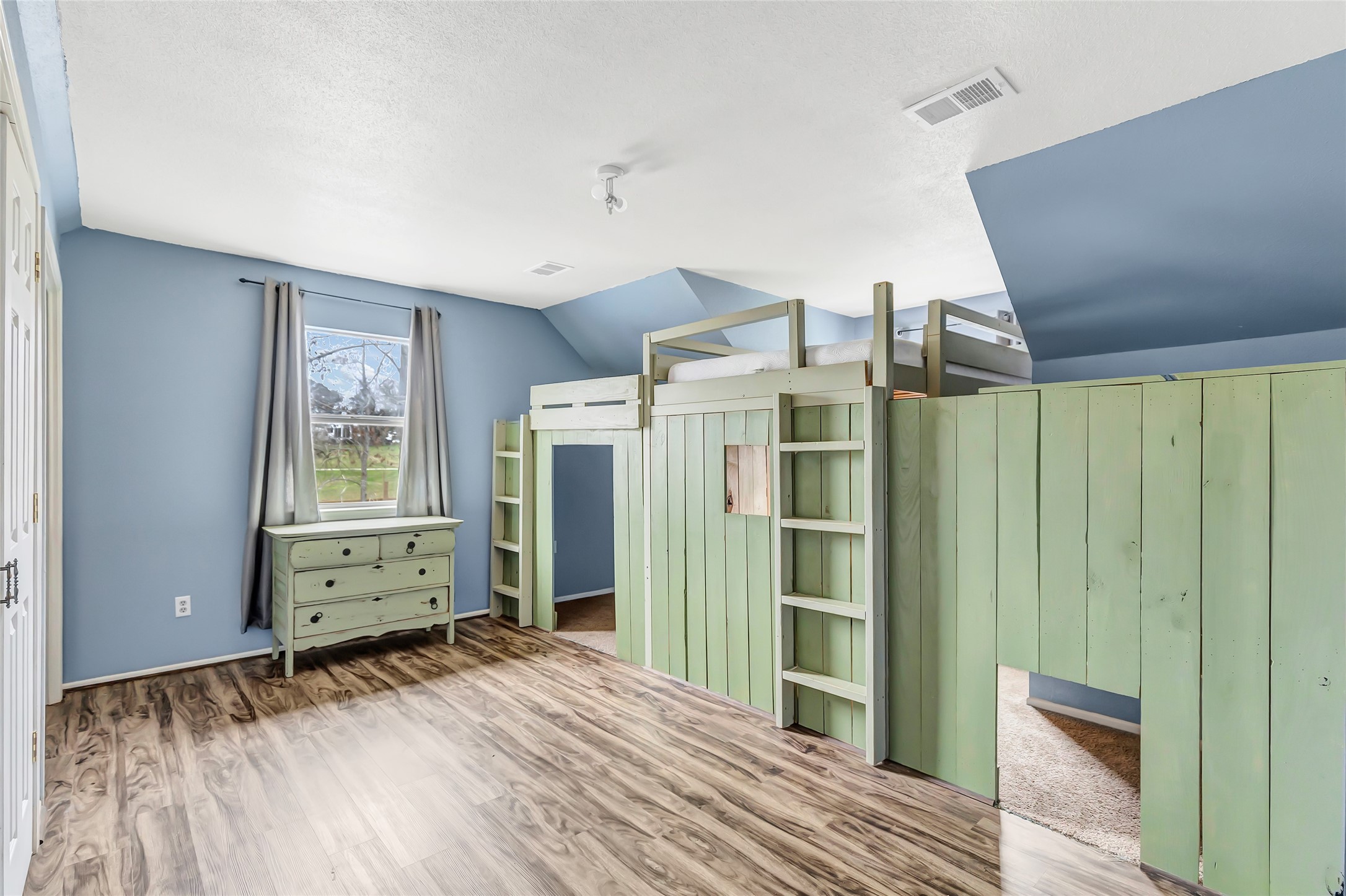 1305 County Road 2089 Property Photo 35