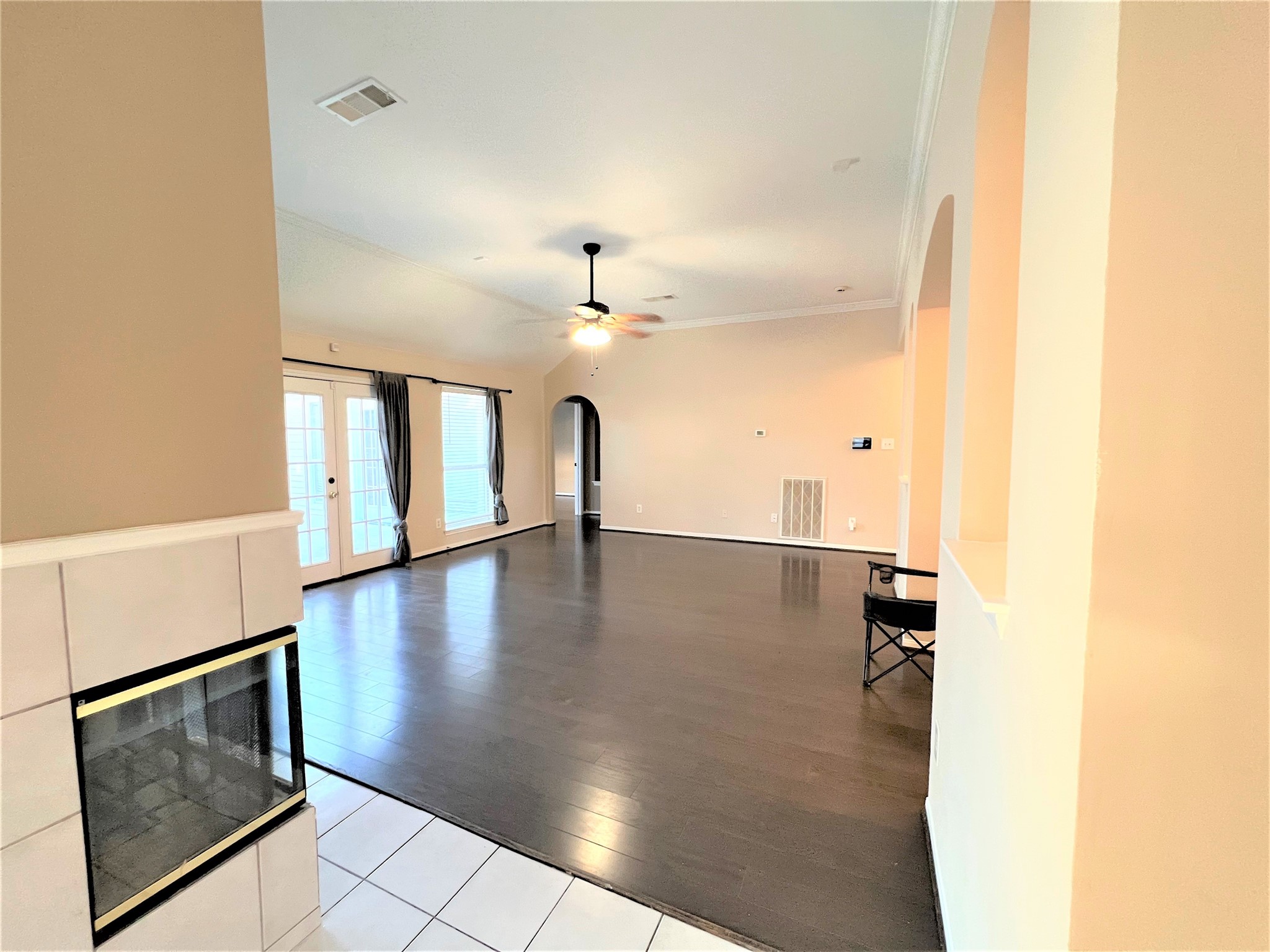 5407 Oak Cove Drive Property Photo 5