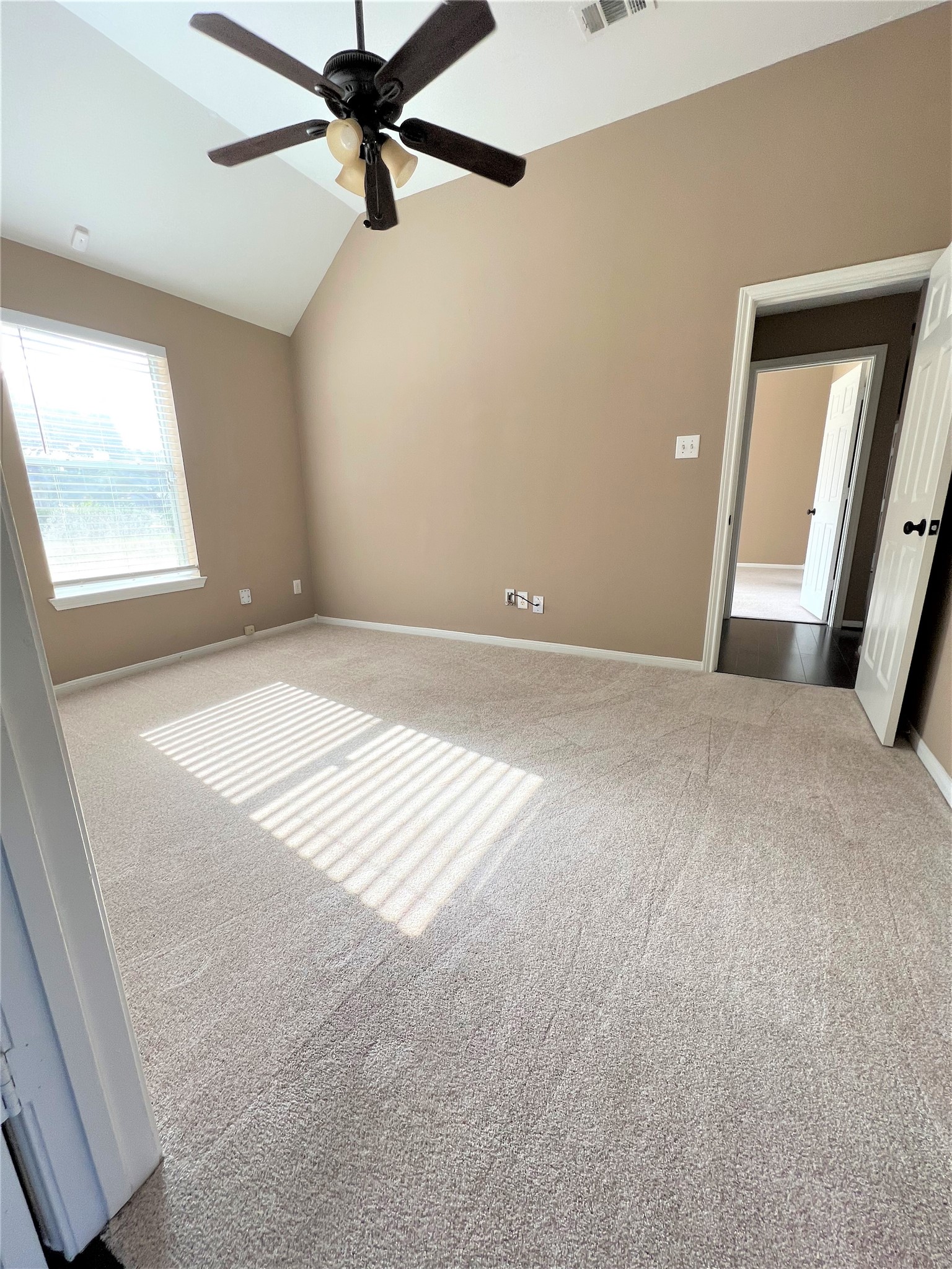 5407 Oak Cove Drive Property Photo 16