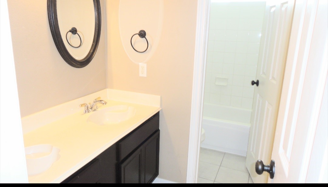 5407 Oak Cove Drive Property Photo 17
