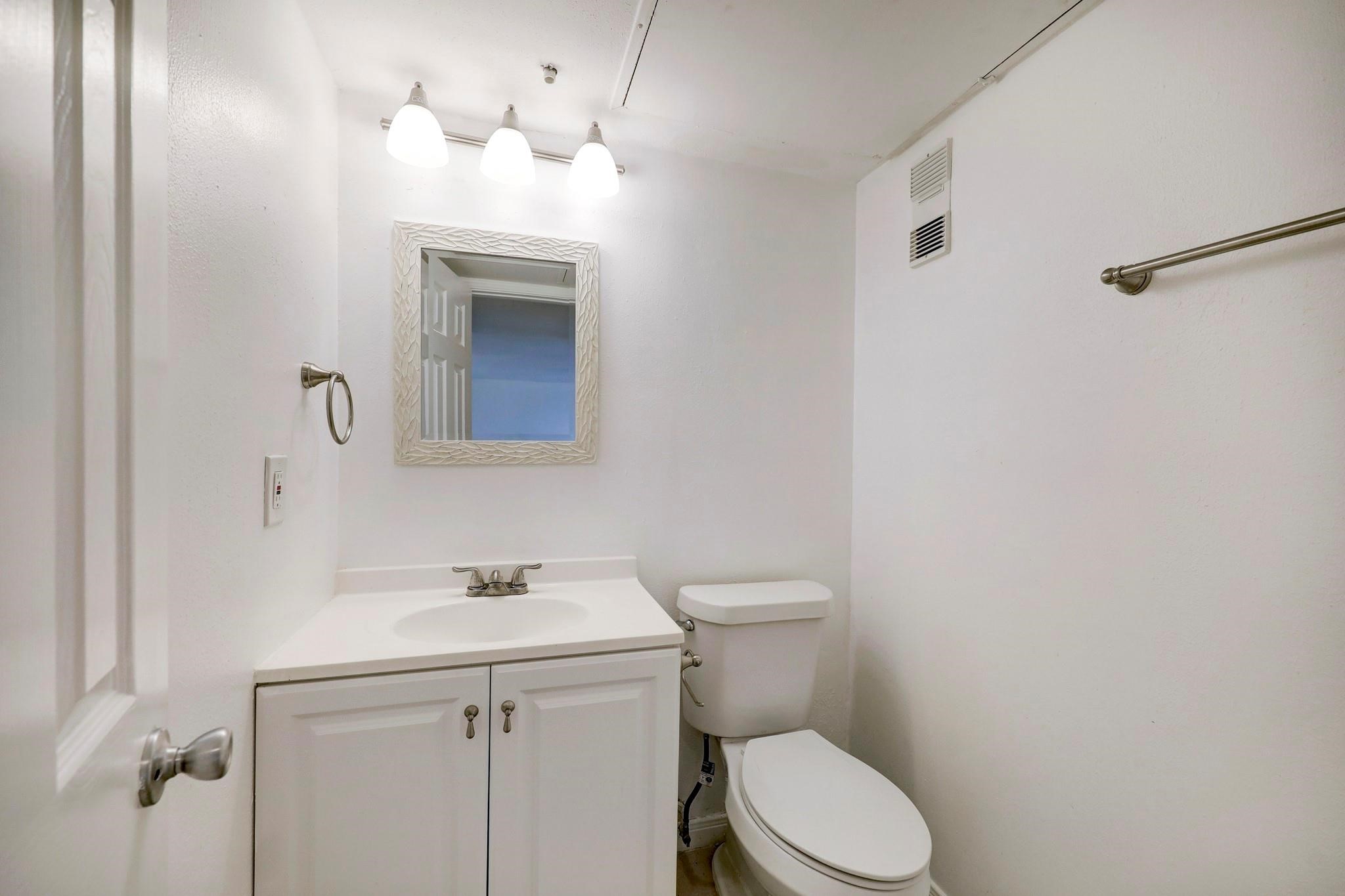 16120 Stuebner Airline Road 611 Property Photo 6