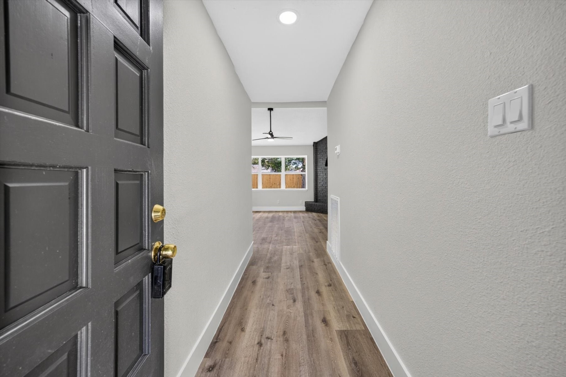 6111 Sunnygate Drive Property Photo 2