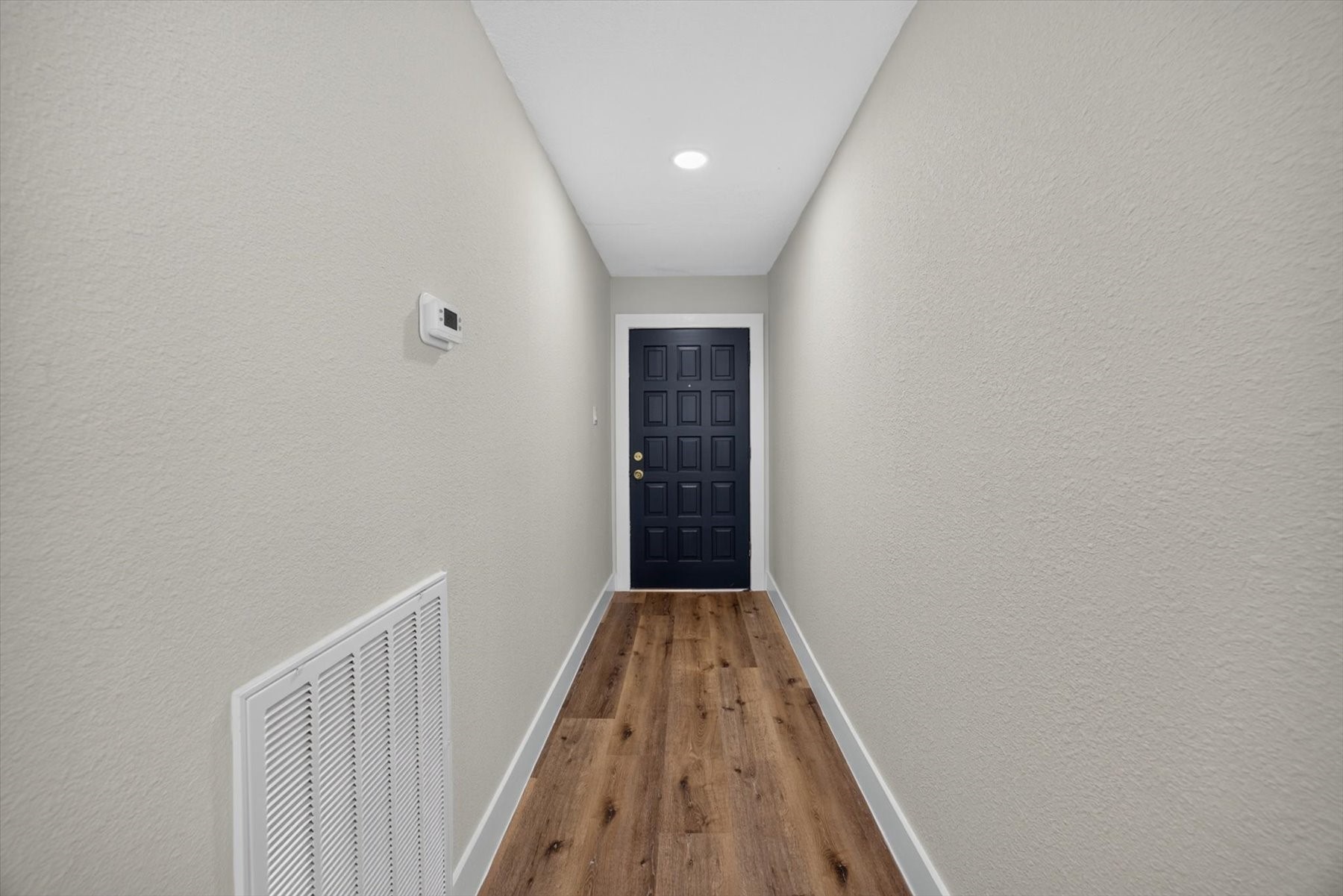 6111 Sunnygate Drive Property Photo 3