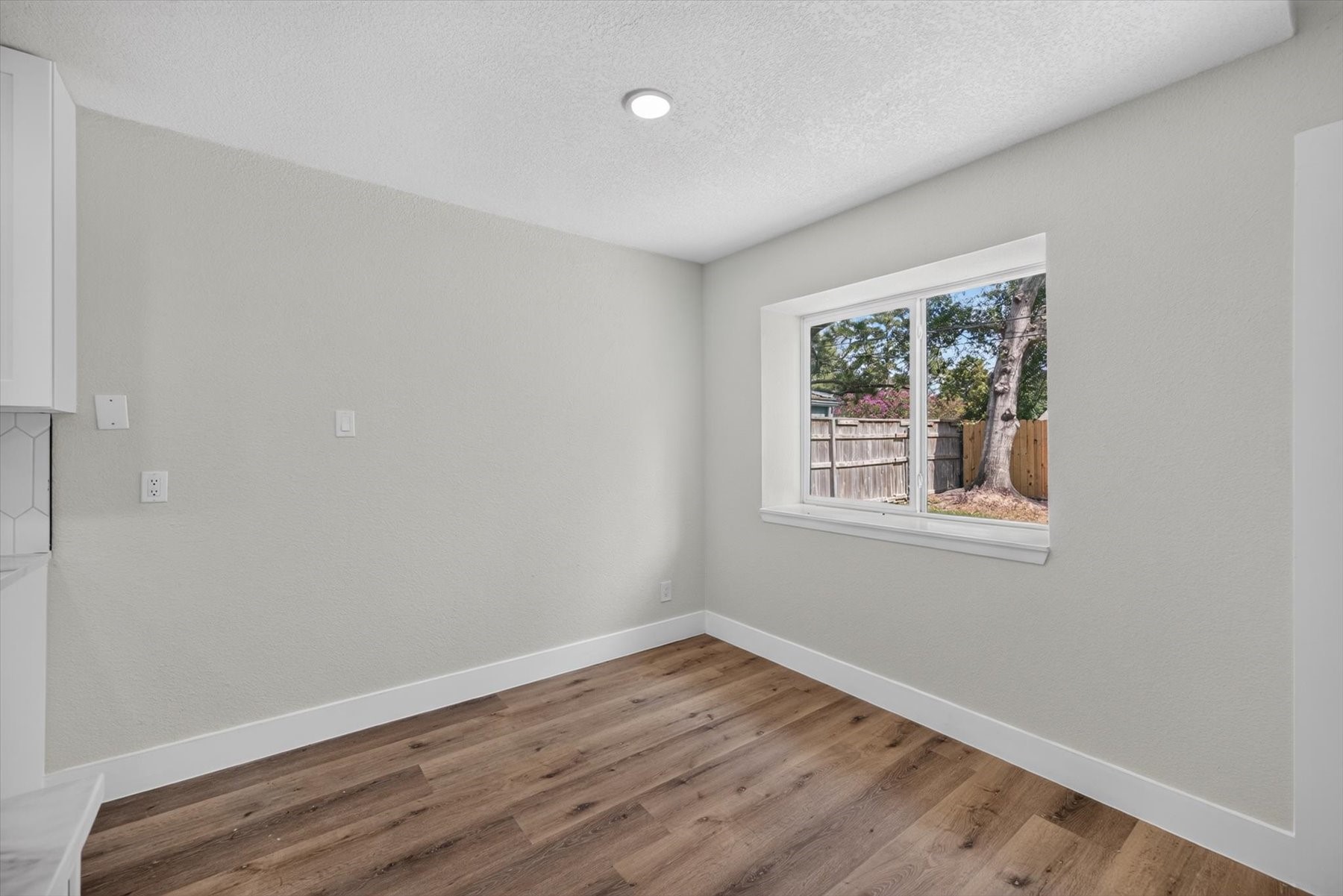 6111 Sunnygate Drive Property Photo 11