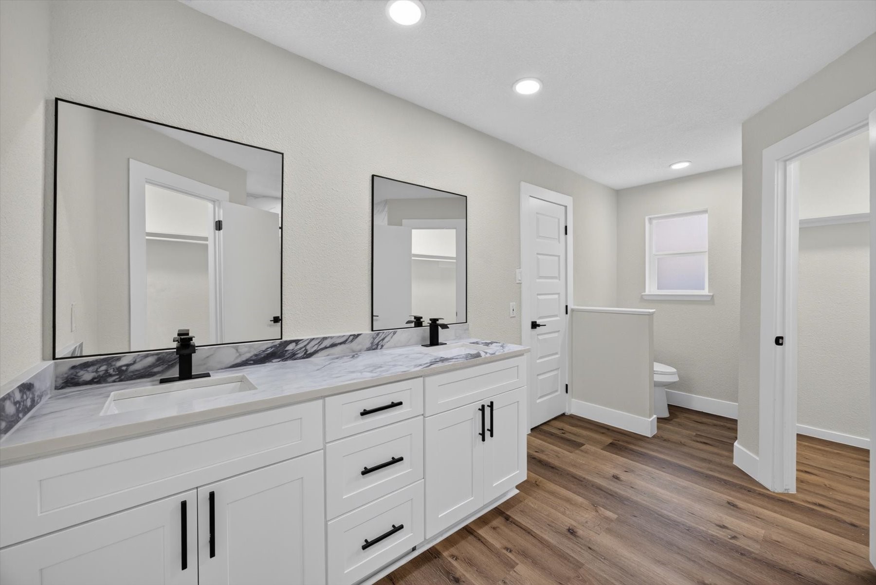 6111 Sunnygate Drive Property Photo 14