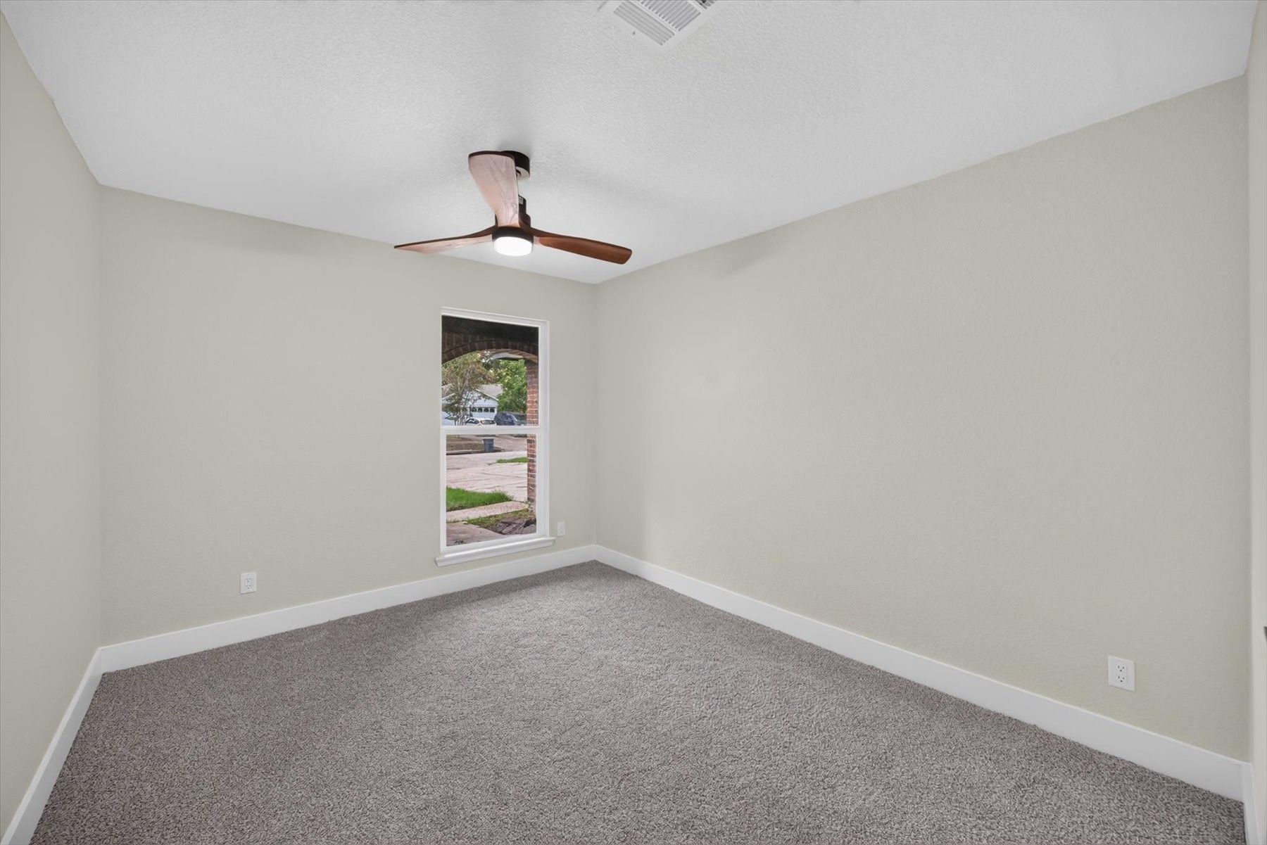6111 Sunnygate Drive Property Photo 16