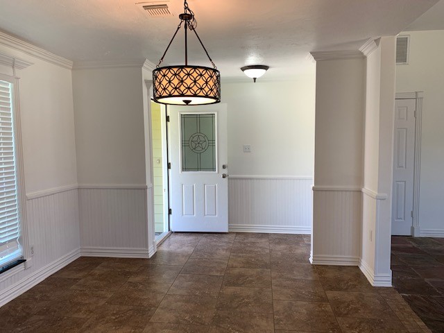 6650 Grove Field Lane Property Photo 5