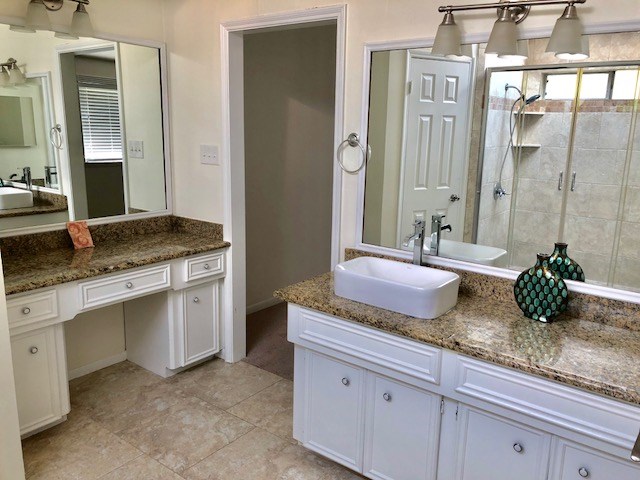 6650 Grove Field Lane Property Photo 11