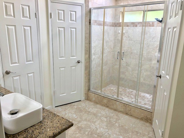 6650 Grove Field Lane Property Photo 12