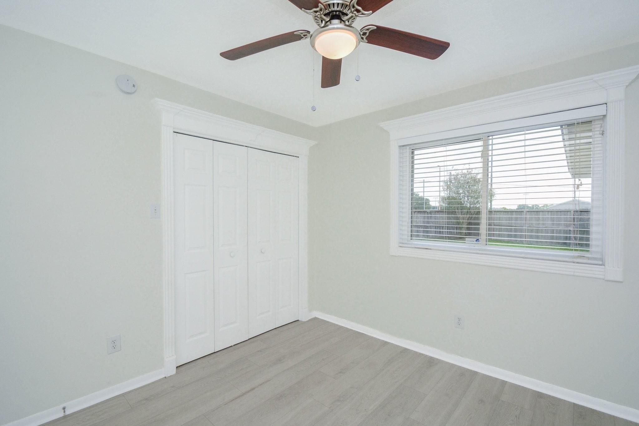 6650 Grove Field Lane Property Photo 12