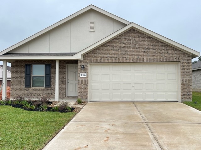 1806 Champions Drive Property Photo 1