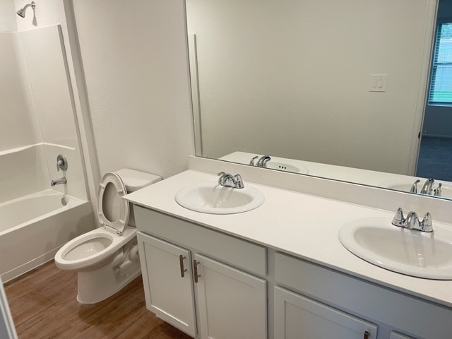 1806 Champions Drive Property Photo 11
